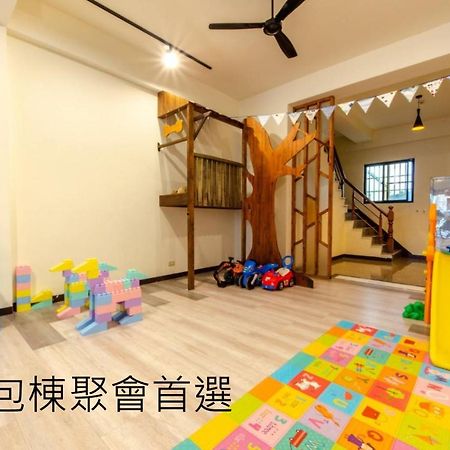 安平宜居包棟 Ktv 民宿-依人數開放房型 Тайнань Экстерьер фото